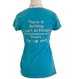 Y2K 2000s Short Girl I can’t Reach The Shelf Short Sleeve Full Length Size M Top